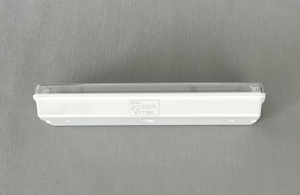 Светильник "Световой указатель", WC2500, 220V 4W 27 Led белого цвета  IP65, корпус белый