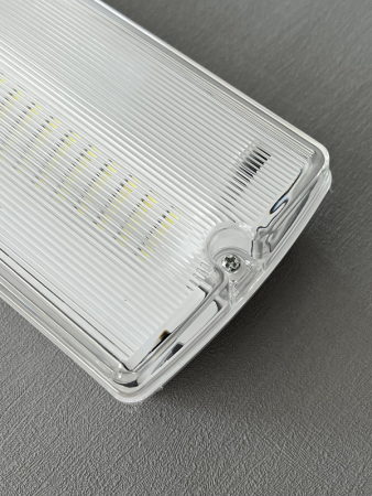 Светильник "Световой указатель", WC2500, 220V 4W 27 Led белого цвета  IP65, корпус белый