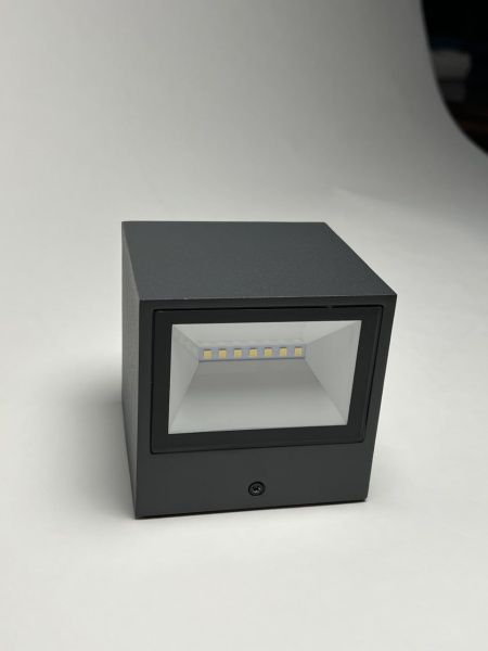 Светильник наcтенный "Фокус", WC2128, LED 9W 4000К IP54, темно серый